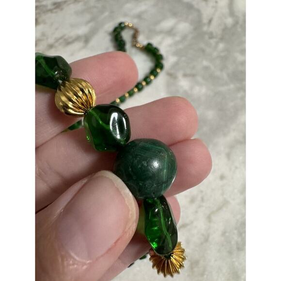 Vintage Green Glass Beaded Necklace Malachite Bead 32in Barrel Clasp - Picture 11 of 14